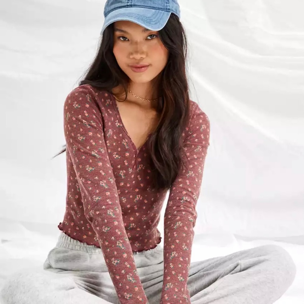 Floral Ribbed V-Neck Long Sleeve Top - Dusty Rose